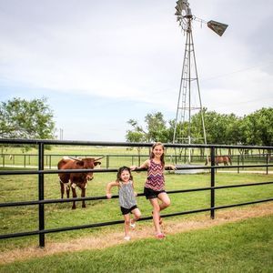 Meet your Posher, Julie